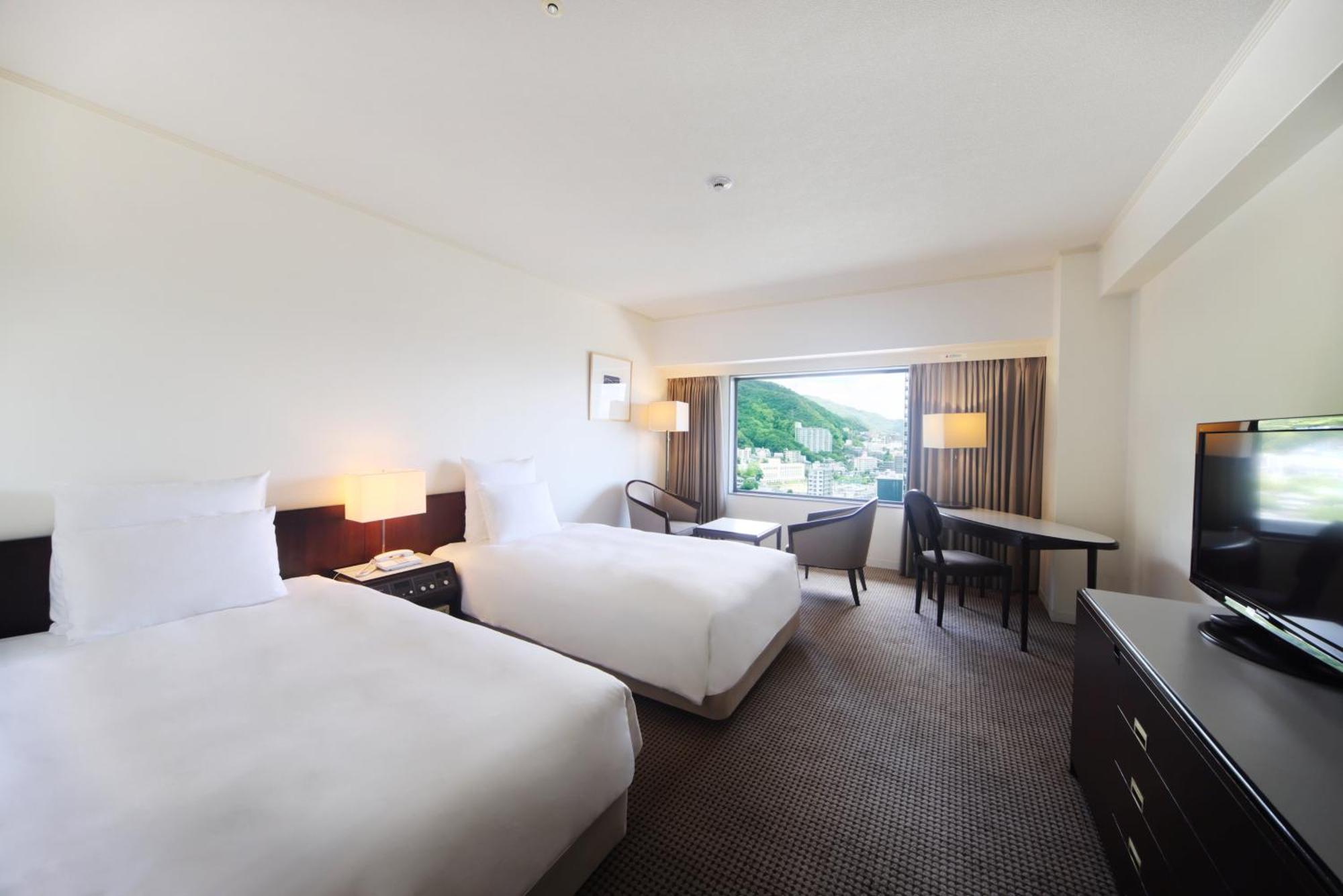 Ana Crowne Plaza Kobe By Ihg Hotel Exterior photo A room at the hotel